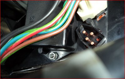 platine sous le TDB connecteur.JPG